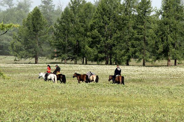 mongolia horse riding 087